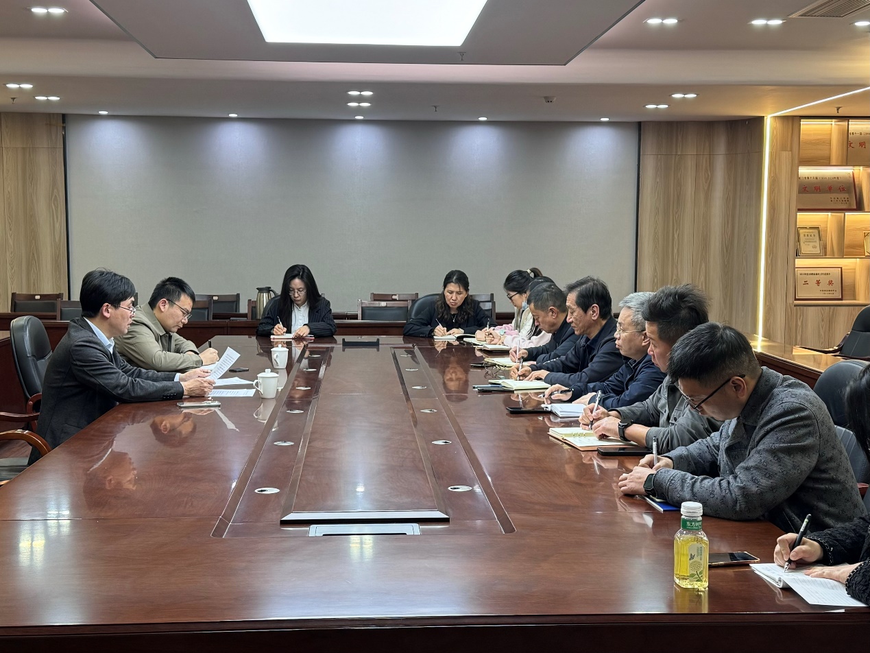 市市场监管局何清杭总...